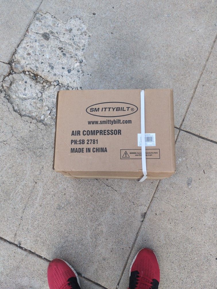 Smittybilt SB2781 Air Compressor New In Box Tire Fast Heavy Duty