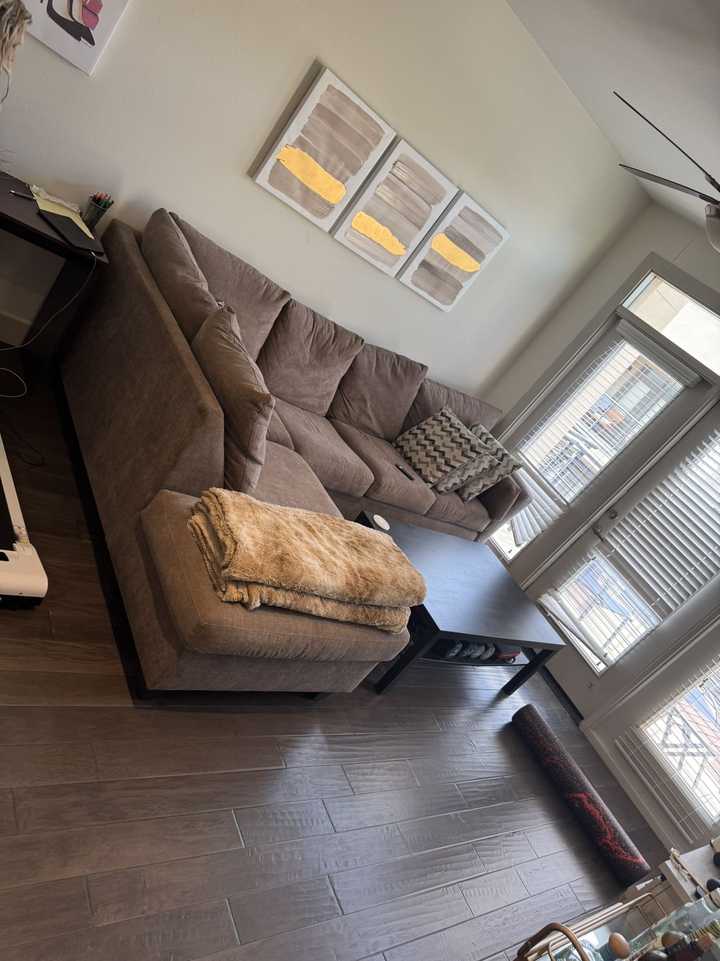 Couch In Excellent Shape!