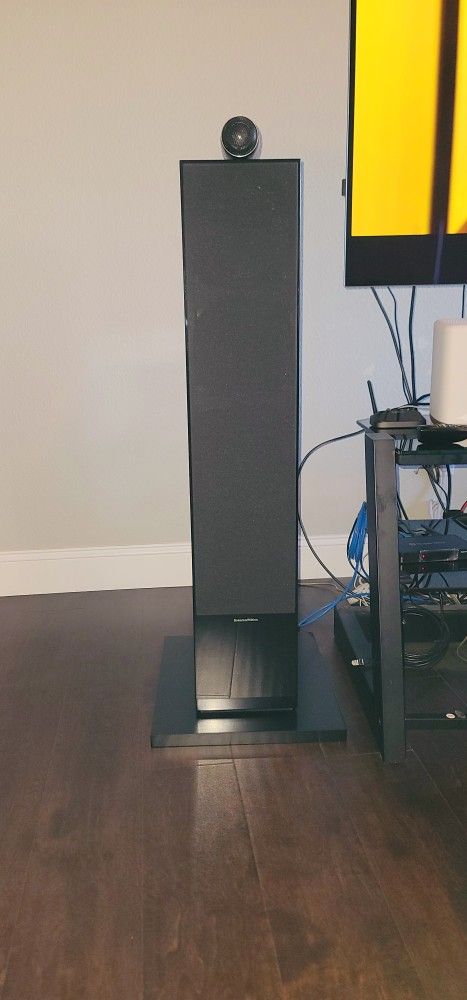 Bowers & Wilkins Speakers