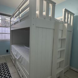 Full Bunkbed With Two Drawers