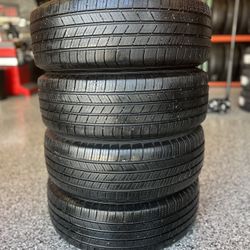 205/60/16 Michelin Defender 