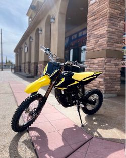 Hyper bee Electric Dirt Bike Yellow and Black