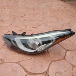 Headlight Assembly 2014-2016 Hyundai Elantra