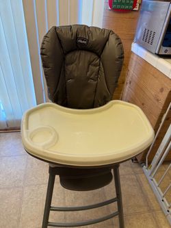 Silla Alta 3 en 1 Chicco - High Chair que se hace Booster y Silla de Niño