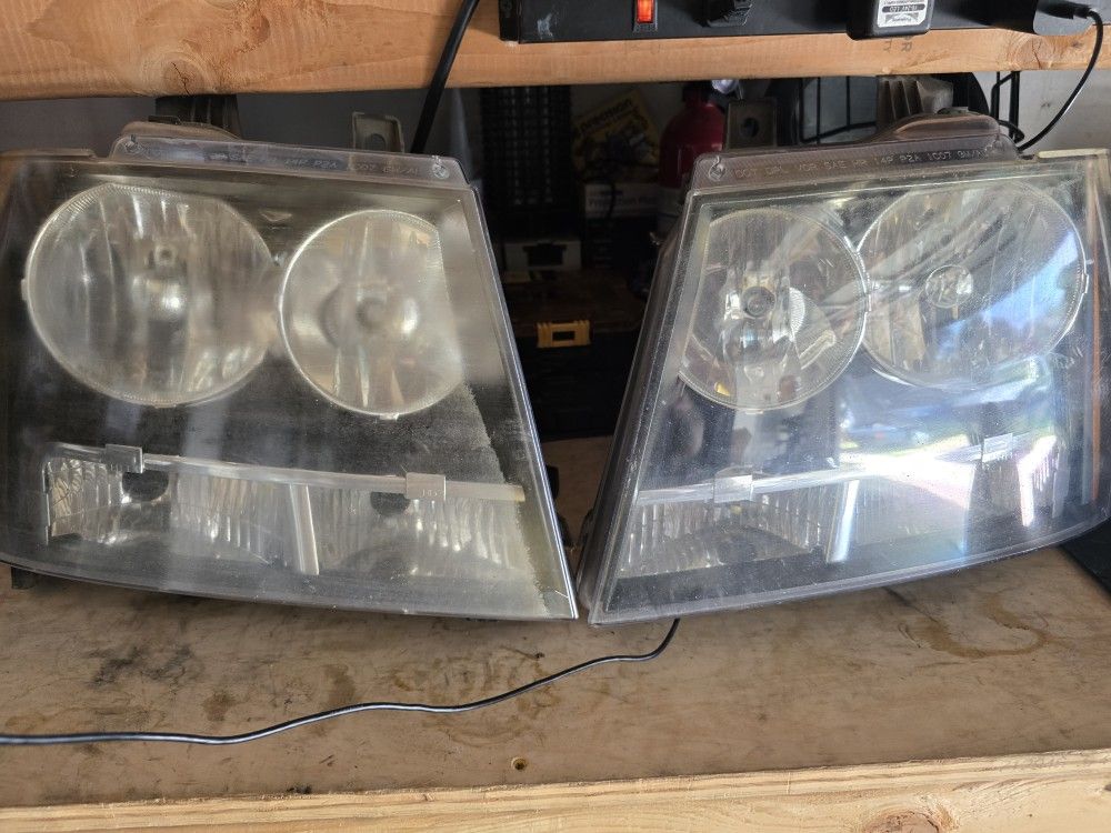 07 Tahoe Headlights