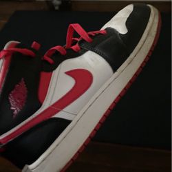 Red Jordan 1s Size 6,5