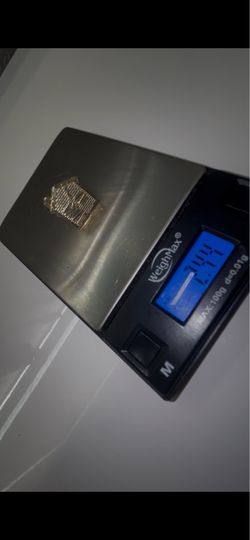 Trap house ring 10k gold 2.44 grams size 5/6