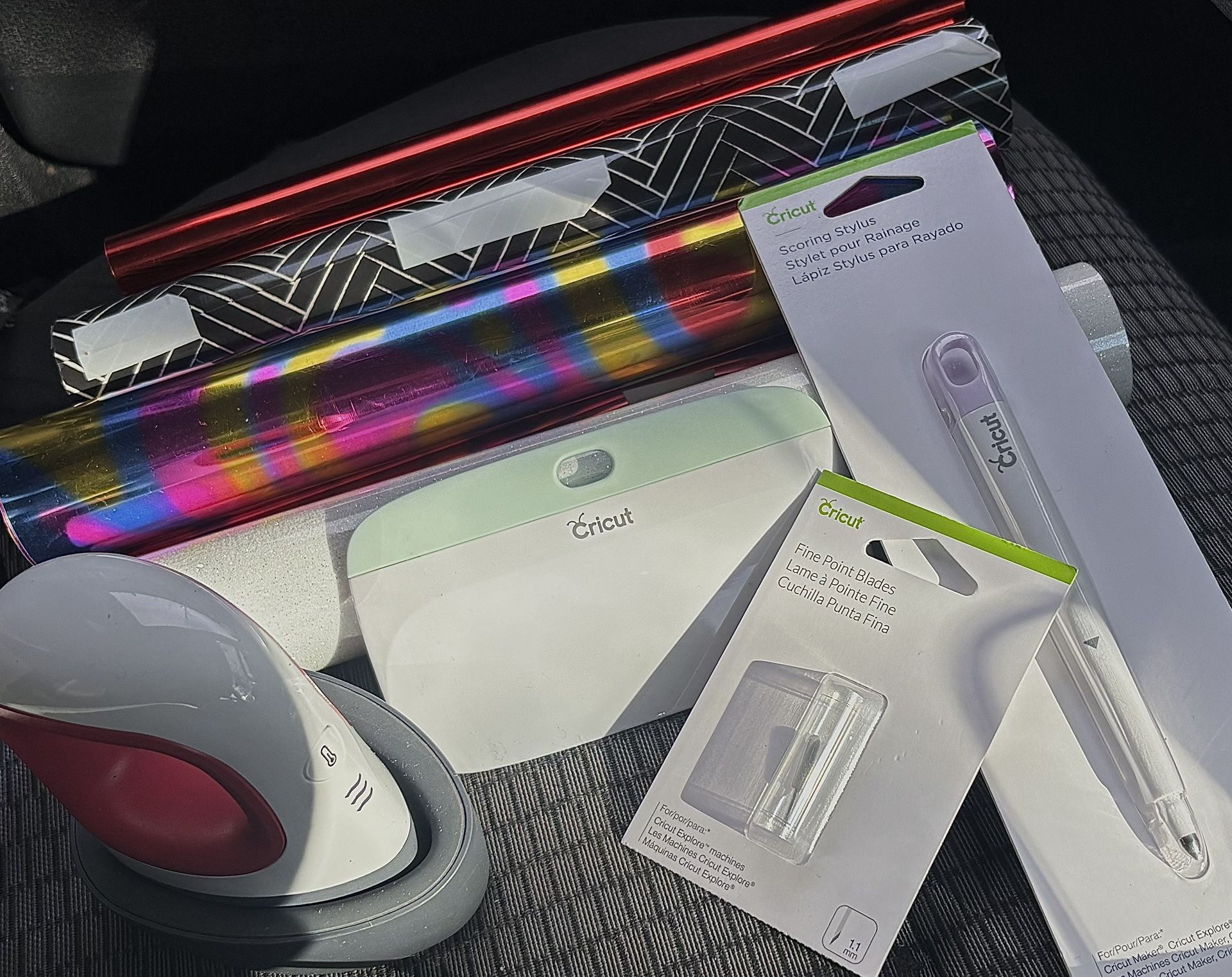 Mini But Mighty Cricut W/ Accessories 