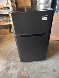 Euhomy Mini fridge