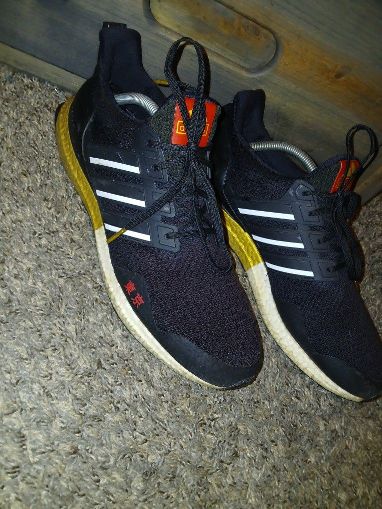Adidas UltraBoost DNA Tokyo Running Shoes Black Gold FY3425 Men’s Size 13