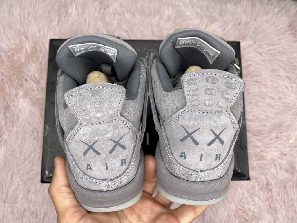 NIKE AIR JORDAN RETRO KAWS AJ4 GRAY WHITE BLACK NEW SNEAKERS