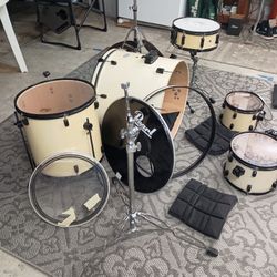 Pearl Drum Set