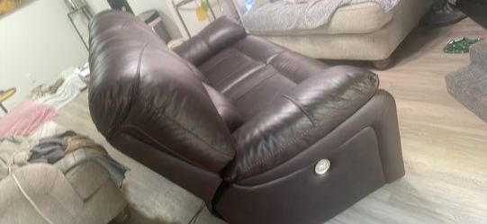 Electric reclining sofa/love seat