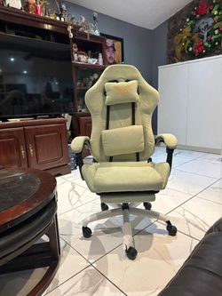Gaming Chair with Footrest and Lumbar Pillow