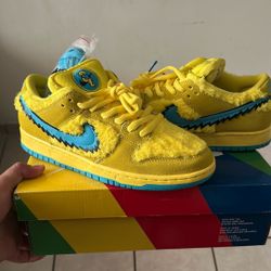 Nike SB Dunk Low Grateful Dead Bears Yellow