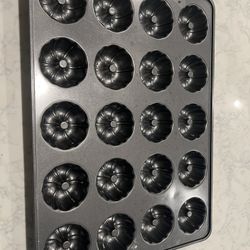 Mini Bundt Baking Pan