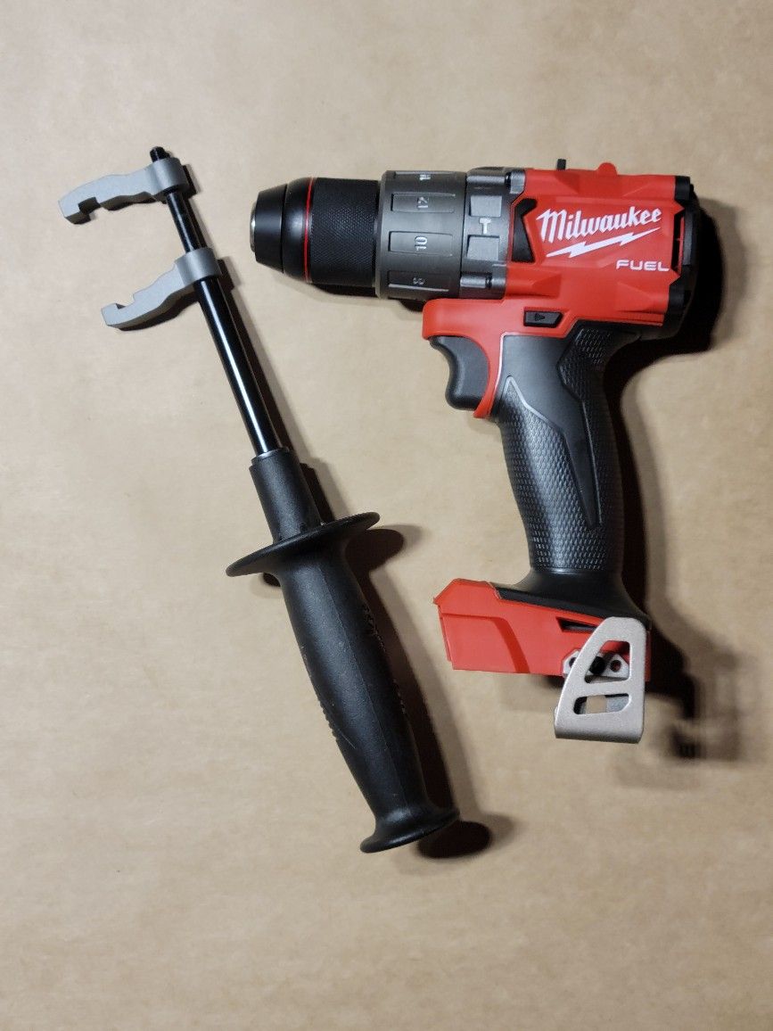Milwaukee Gen 4 M18 FUEL 18V Lithium-Ion Brushless Cordless 1/2 in. Hammer Drill/Driver