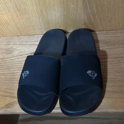 Diamond Co Black Slides, NEW