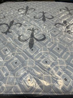 King Stearns & Foster Estate Collection Extra Firm 