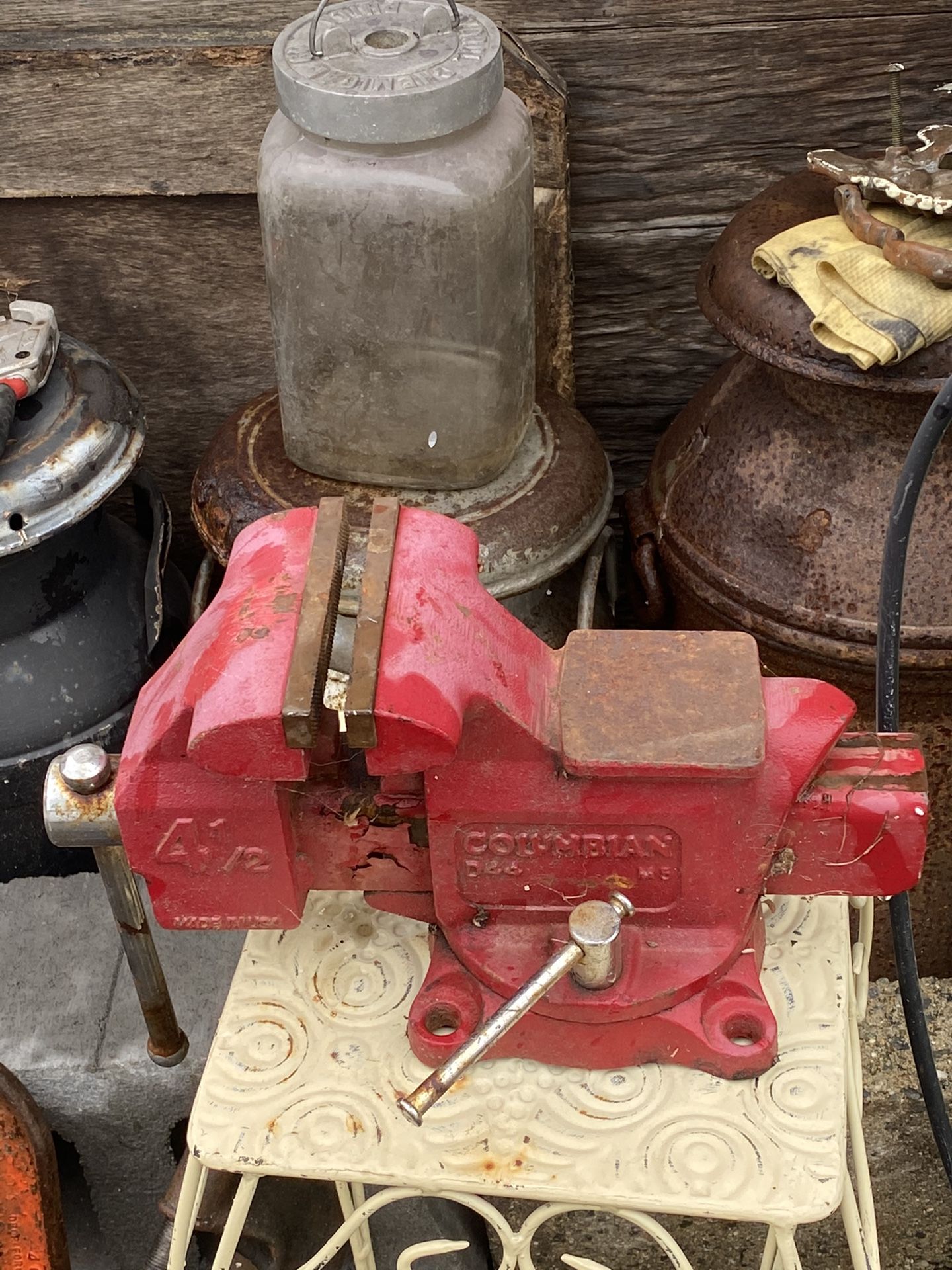 Columbian vise 4 1/2