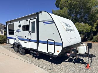 2018 Jayco Jay Feather X213 Travel Trailer