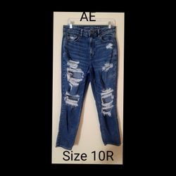 AE Mom Jeans