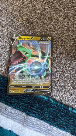 Rayquazza V ,Rapid Strike Pokémon 
