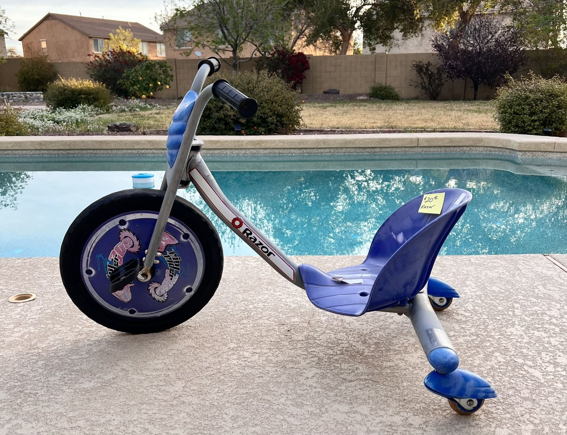 Razor 360 Caster Trike / Big Wheel / Tricycle for Kids Ages 5+ up to 160 lbs.