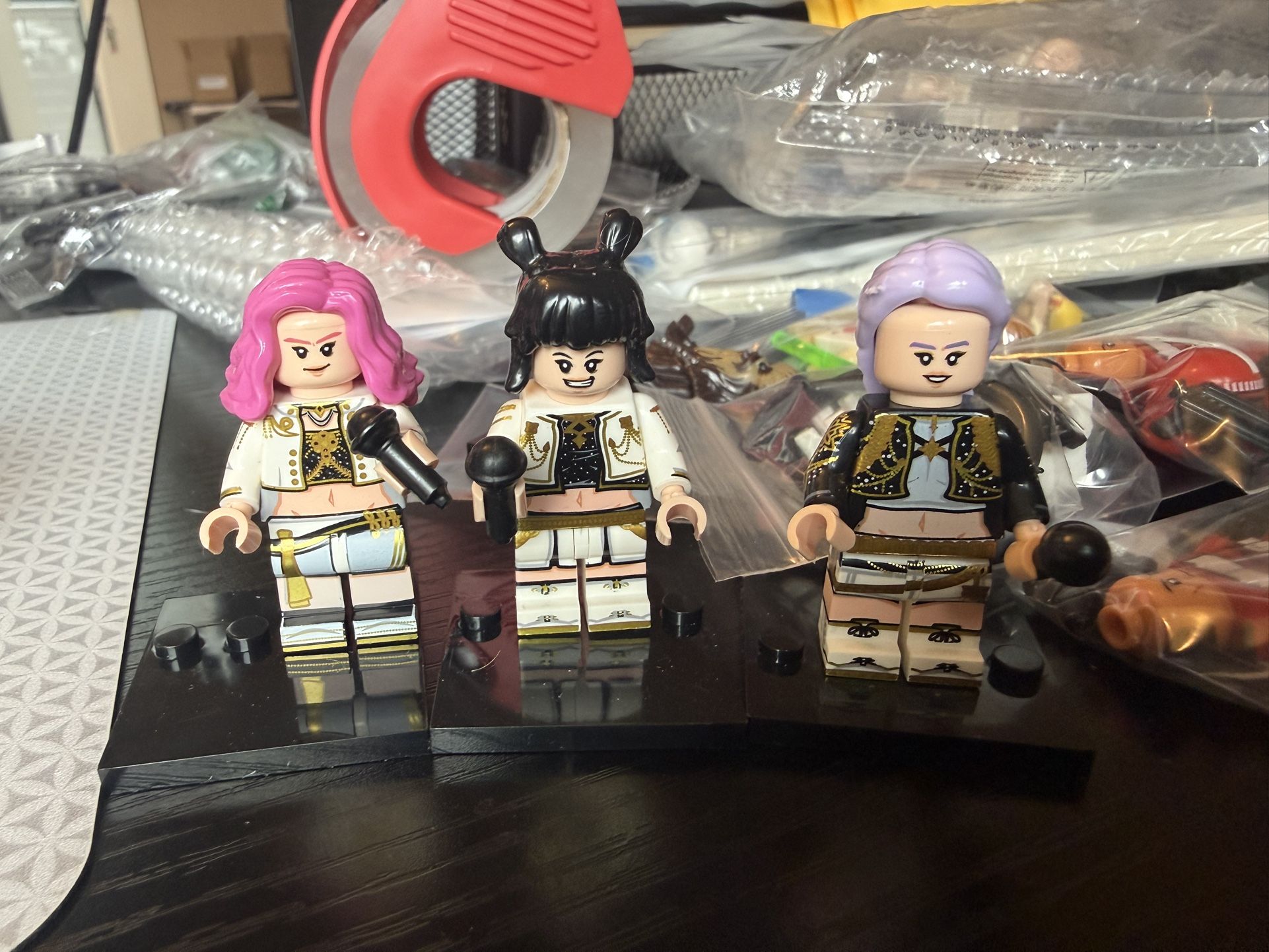 50x sets of 3 - K-pop Demon Hunters Lego-style Minifigures
