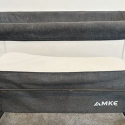 AMKE Baby Bassinet