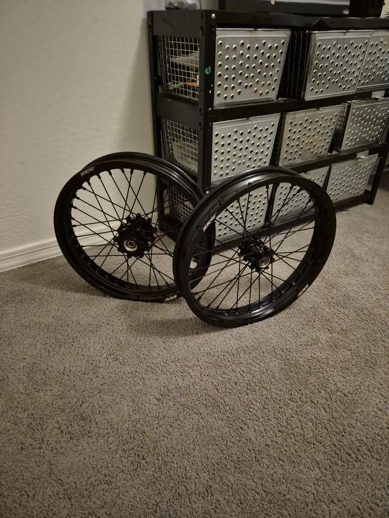 Surron Supermoto Wheelset