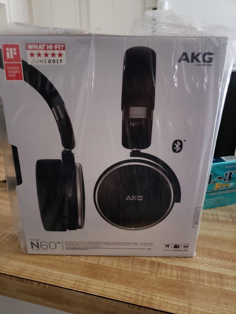AKG N60 wireless headset