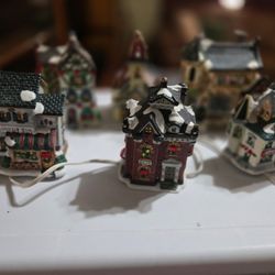 VINTAGE CHRISTMAS VILLAGE 