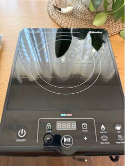 Mueller RapidTherm Portable Induction Cooktop