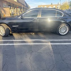 2012 BMW 750 Li V8 turbo
