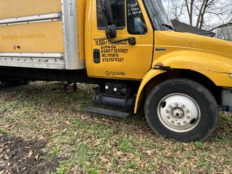 2013 International Box Truck