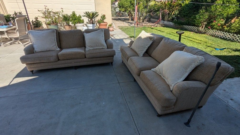 Loveseat  Free