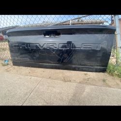 Tailgate Silverado 2(contact info removed) Up 