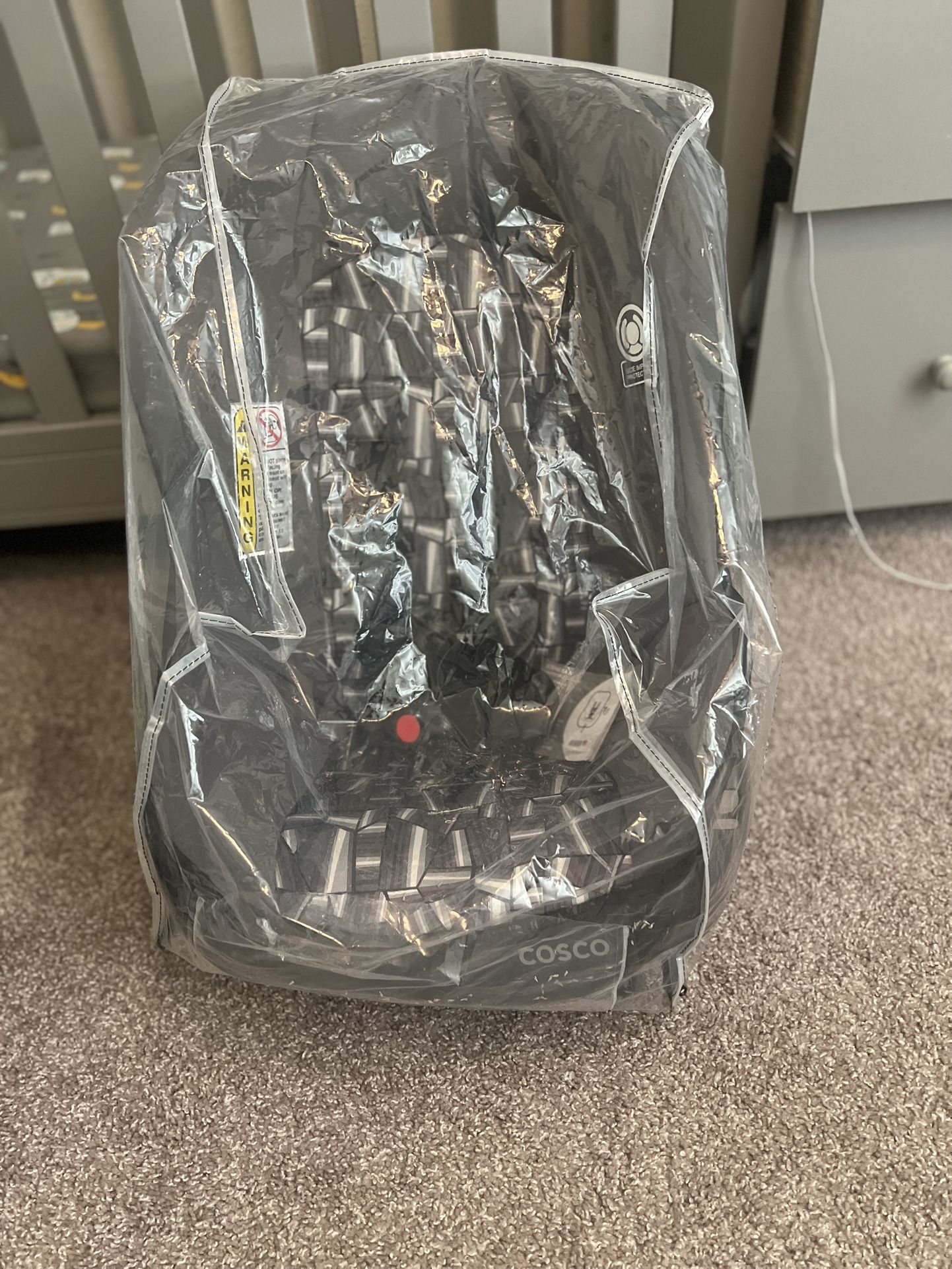 cosco scenera next convertible car seat (cup holder Included)