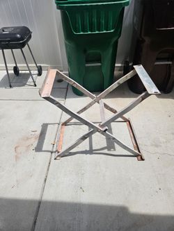 Wet tile saw stand
