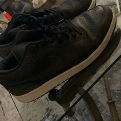 Size 12 Blk Jordan’s 