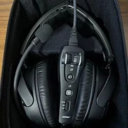Bose A20 Aviation Headset with Bluetooth & Dual Plug Cable Black