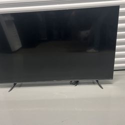 Hisense 58” Tv (w/Roku)