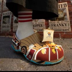 Crocs x One Piece Thousand Sunny Classic Clog - Men's Size 9