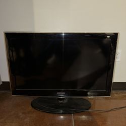 32 Inch Samsung TV