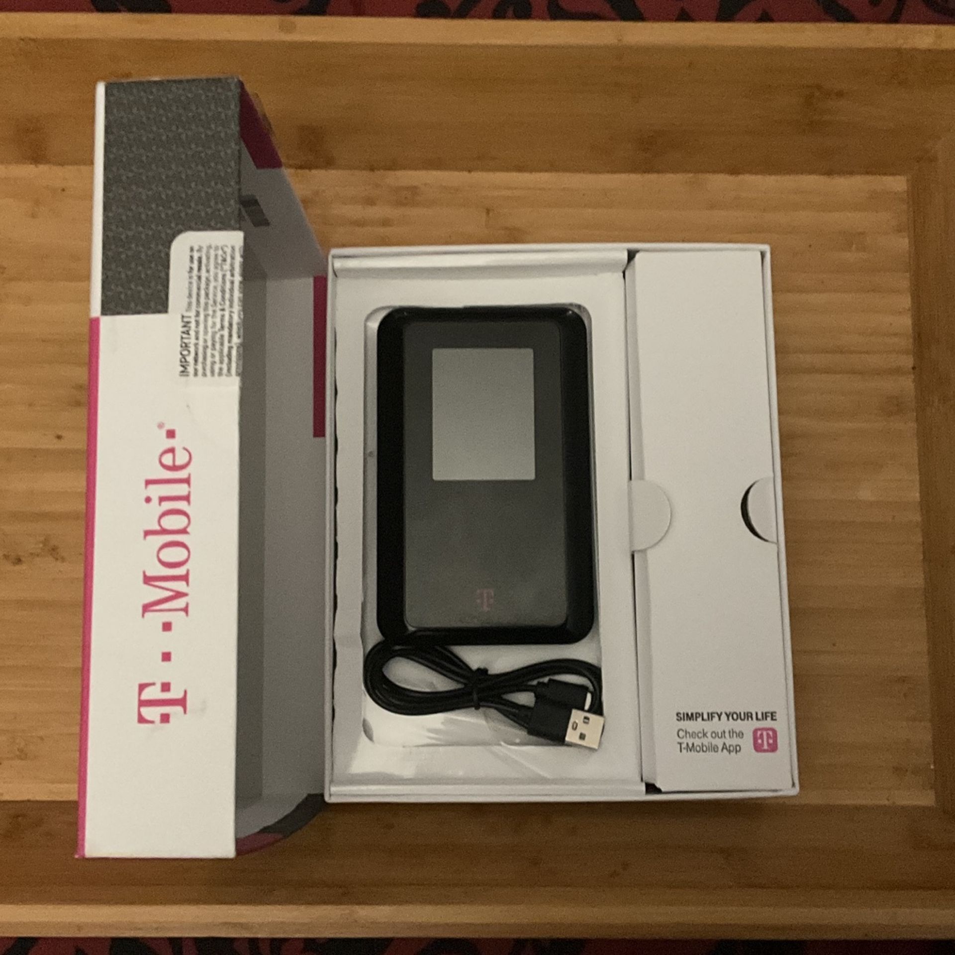 Quanta 5G Hotspot for T Mobile, D53 5G Broadband Hotspot