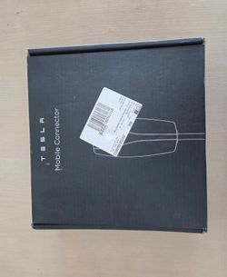 Tesla Mobile Charger
