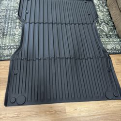 Toyota Tacoma - Bed Mat (6ft) 24-26