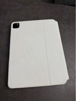 iPad Pro 11inch M1 with Magic Keyboard