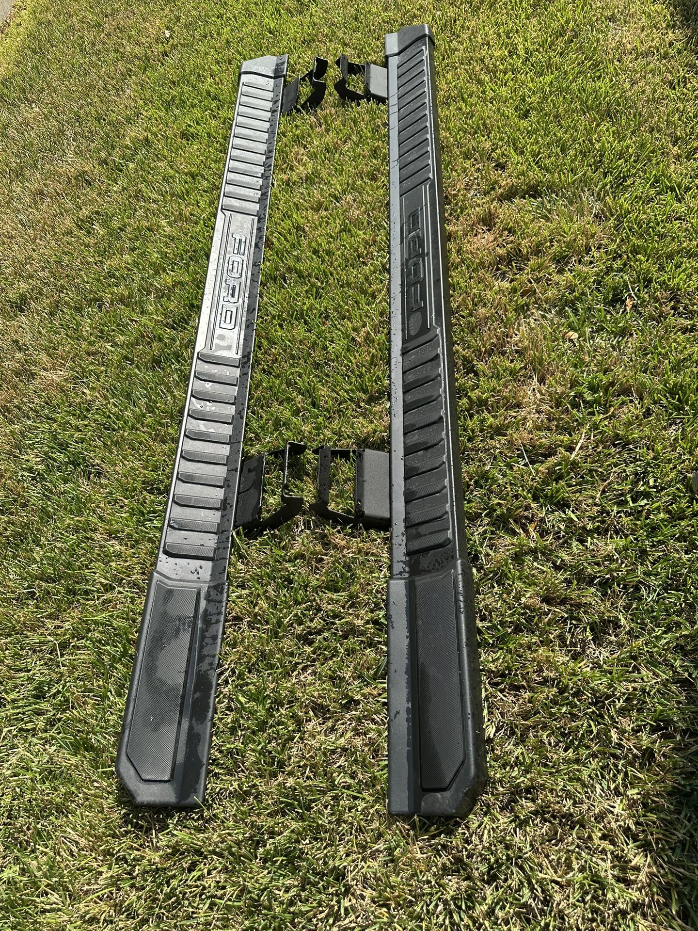 2024 Ford F150 Lariat OEM Side Steps